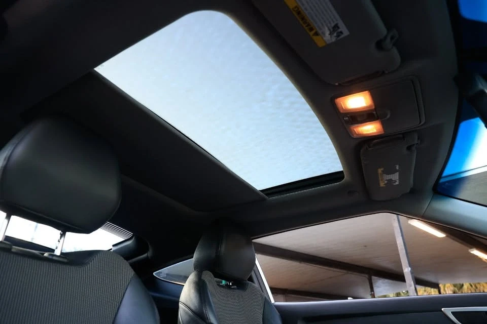 2015 Hyundai Veloster - Image 14 of 18