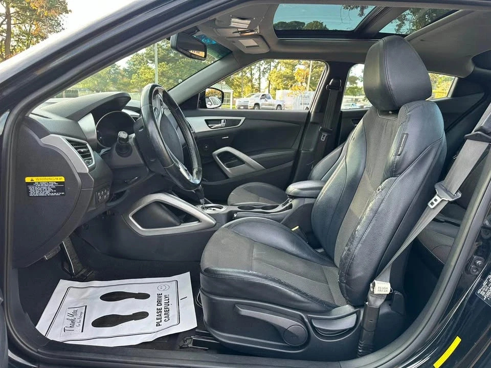 2015 Hyundai Veloster - Image 12 of 20