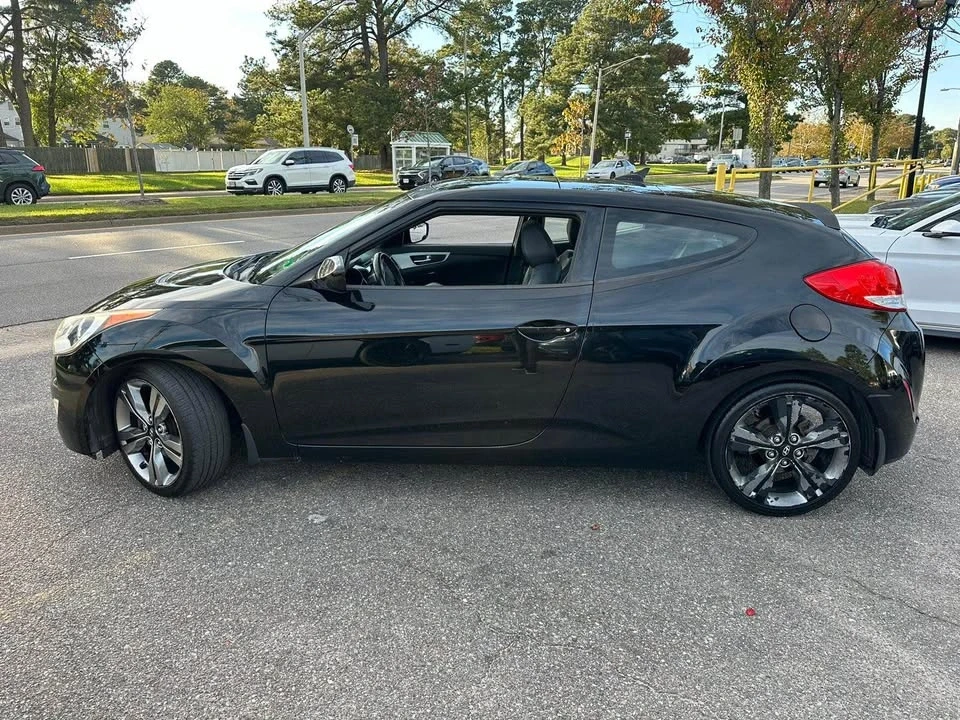 2015 Hyundai Veloster - Image 4 of 20