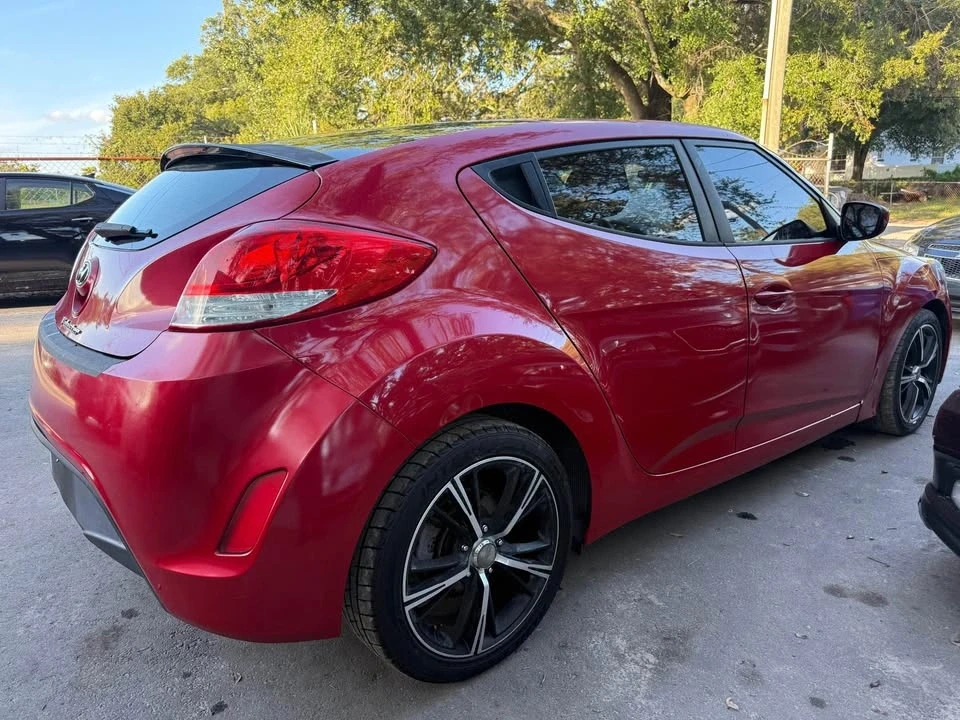 2015 Hyundai Veloster - Image 5 of 9