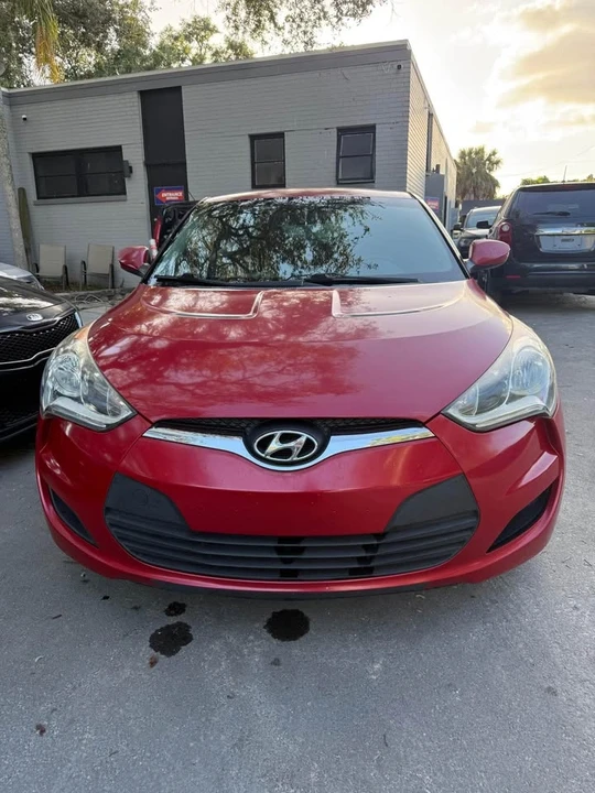 2015 Hyundai Veloster - Image 2 of 9