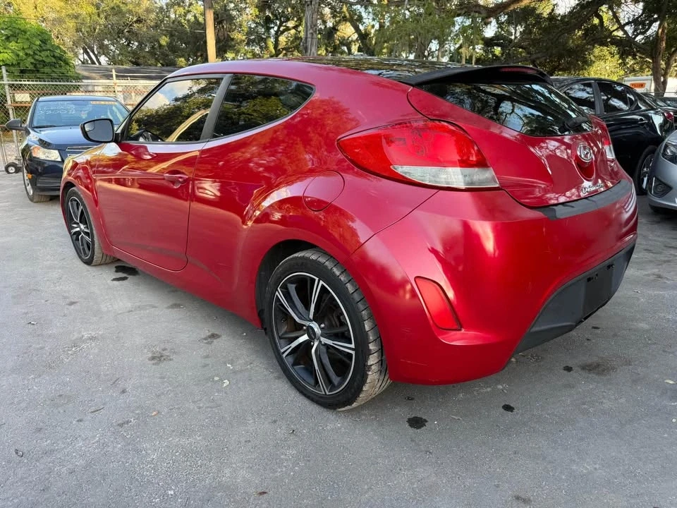 2015 Hyundai Veloster - Image 4 of 9