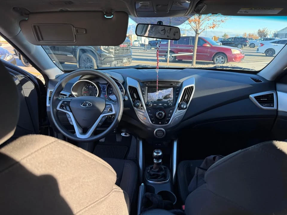 2015 Hyundai Veloster - Image 8 of 9