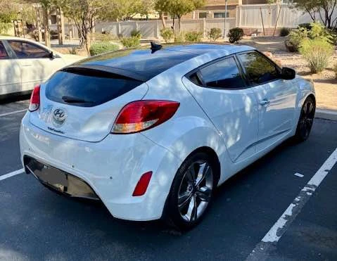 2015 Hyundai Veloster - Image 2 of 15