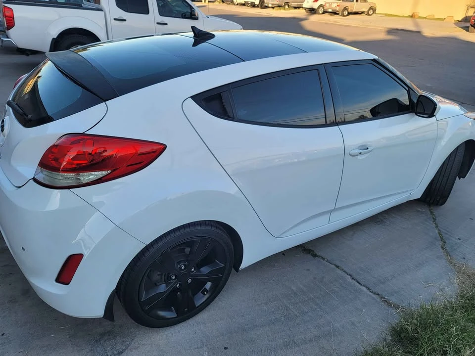 2015 Hyundai Veloster - Image 5 of 10