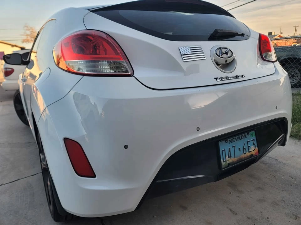 2015 Hyundai Veloster - Image 8 of 10