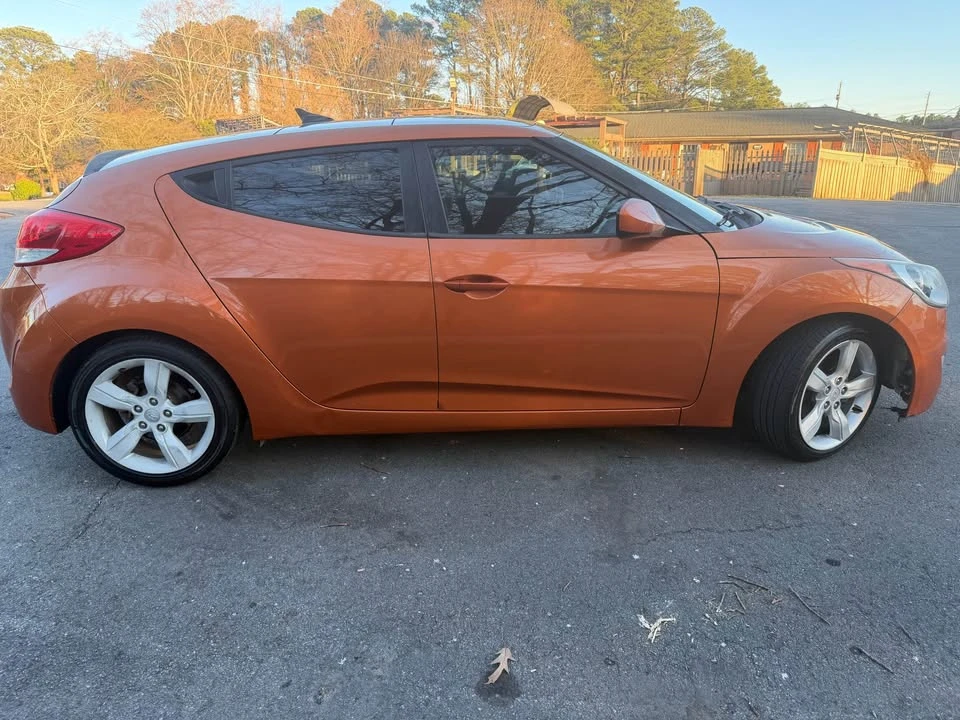 2015 Hyundai Veloster - Image 4 of 10