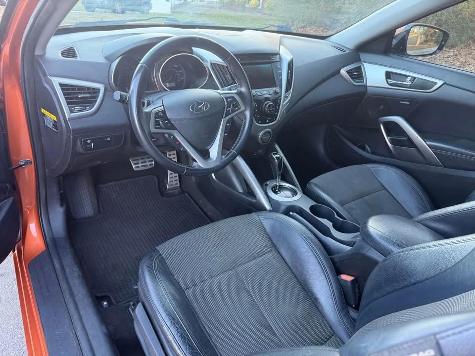 2015 Hyundai Veloster - Image 8 of 10