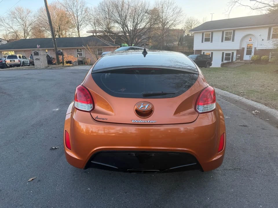 2015 Hyundai Veloster - Image 6 of 10