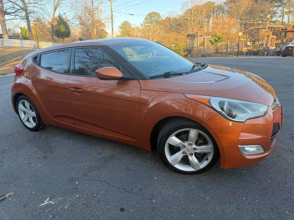 2015 Hyundai Veloster - Image 3 of 10