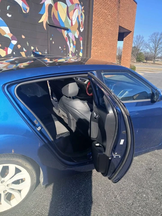 2015 Hyundai Veloster - Image 8 of 13