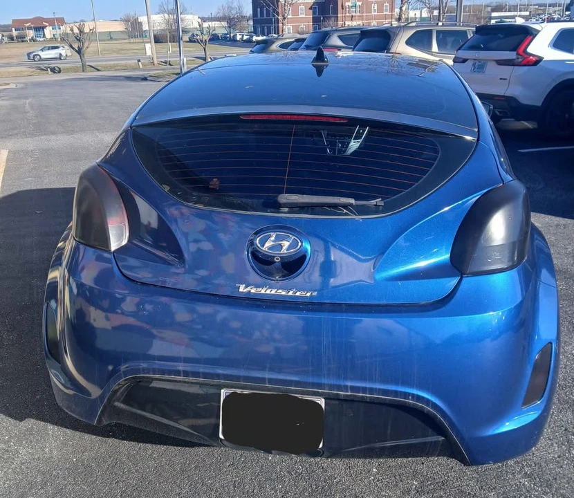 2015 Hyundai Veloster - Image 4 of 13