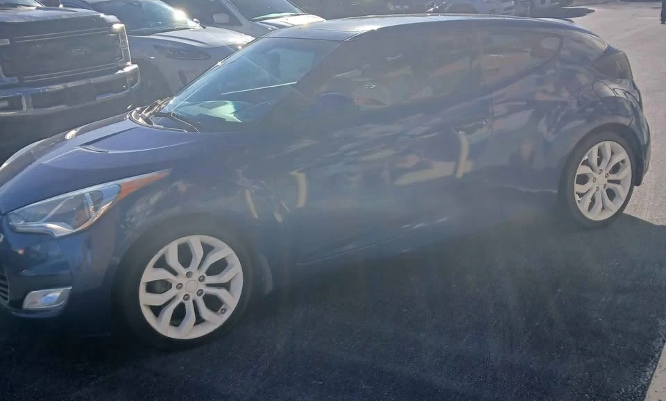 2015 Hyundai Veloster - Image 6 of 13