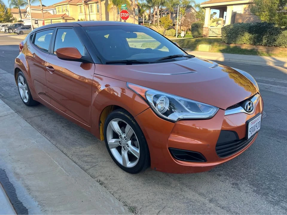2015 Hyundai Veloster - Image 3 of 10