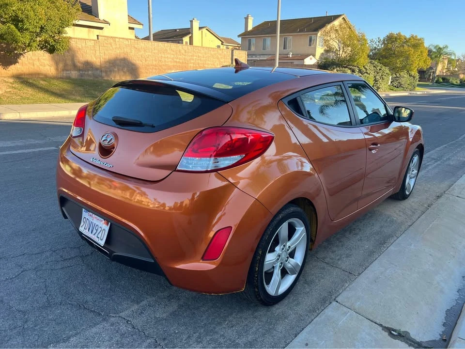2015 Hyundai Veloster - Image 4 of 10