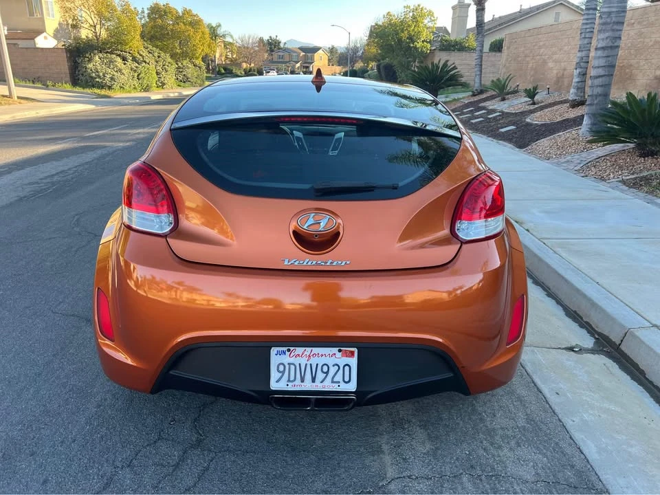2015 Hyundai Veloster - Image 5 of 10