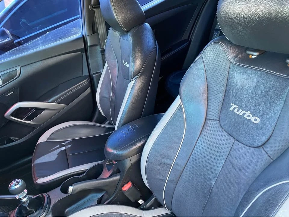 2015 Hyundai Veloster - Image 7 of 9