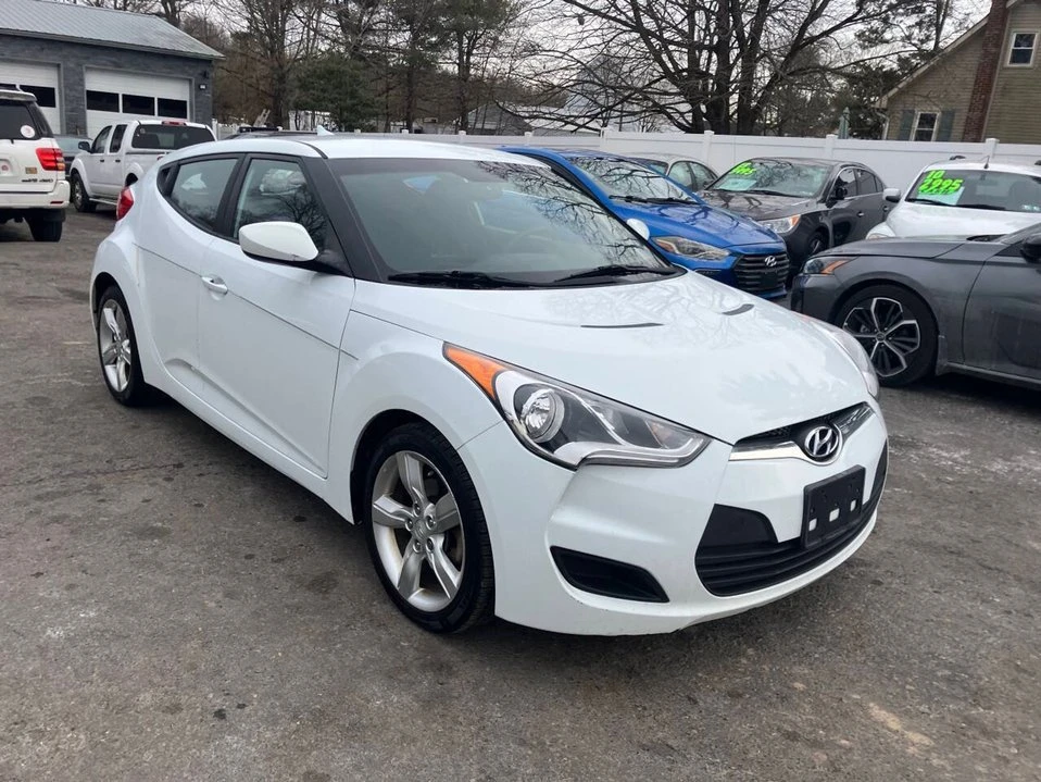 2015 Hyundai Veloster - Image 9 of 20