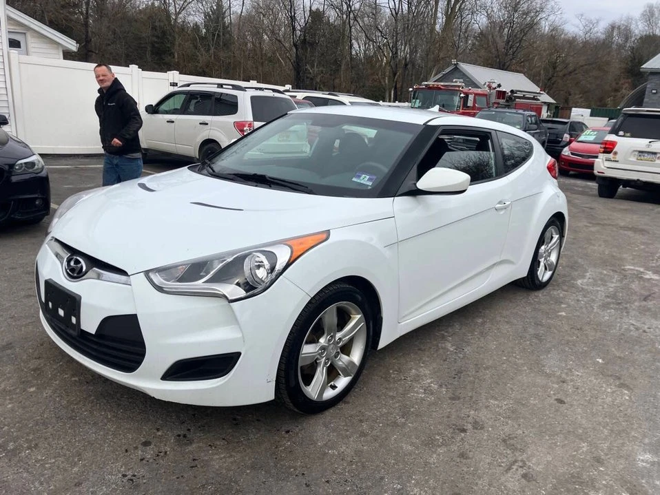 2015 Hyundai Veloster - Image 3 of 20