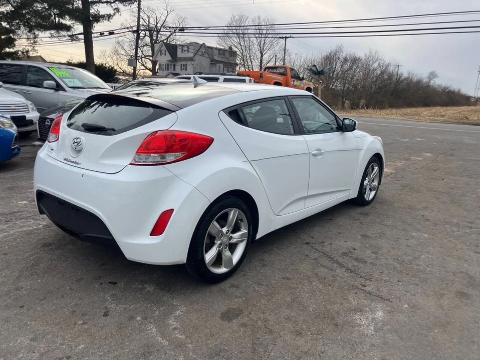 2015 Hyundai Veloster - Image 7 of 20
