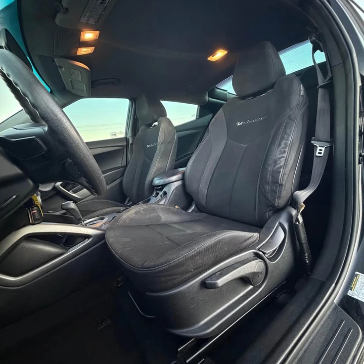 2015 Hyundai Veloster - Image 9 of 12