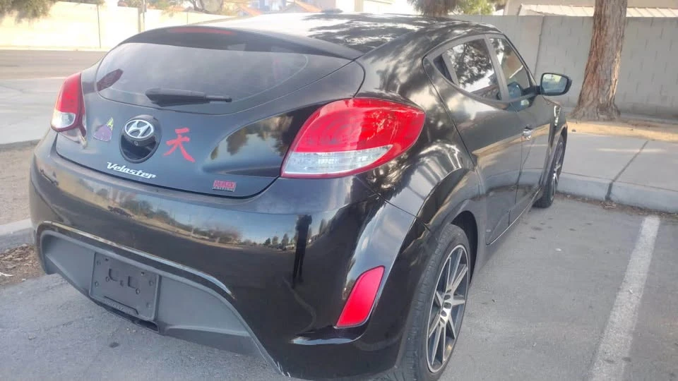 2015 Hyundai Veloster - Image 14 of 20
