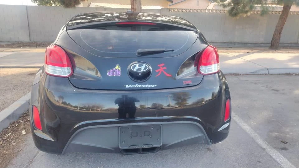 2015 Hyundai Veloster - Image 13 of 20