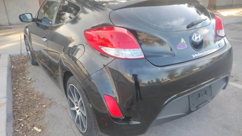 2015 Hyundai Veloster - Image 15 of 20