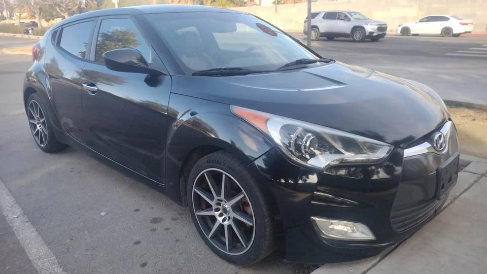 2015 Hyundai Veloster - Image 17 of 20