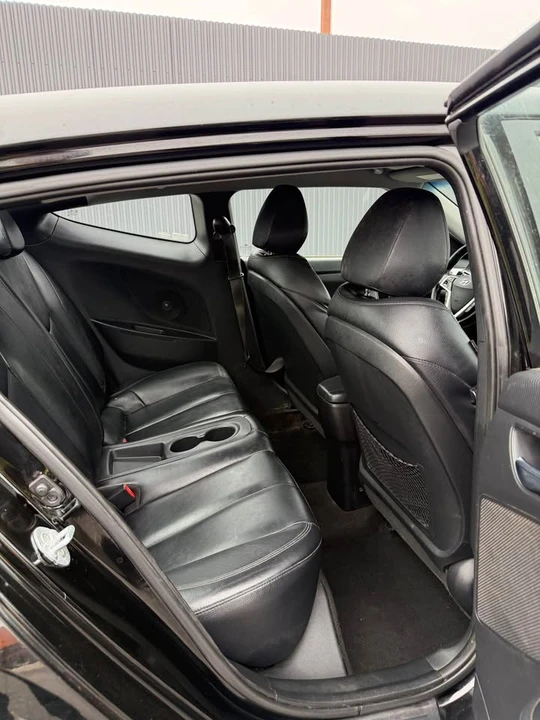 2015 Hyundai Veloster - Image 9 of 14