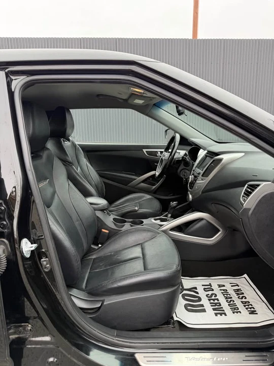 2015 Hyundai Veloster - Image 8 of 14