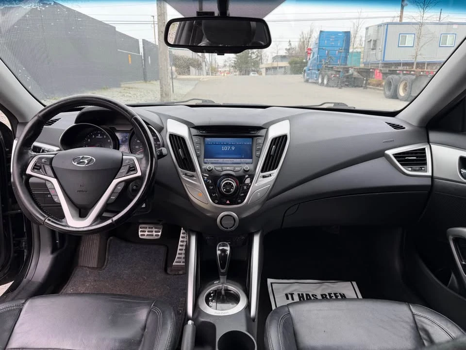 2015 Hyundai Veloster - Image 12 of 14