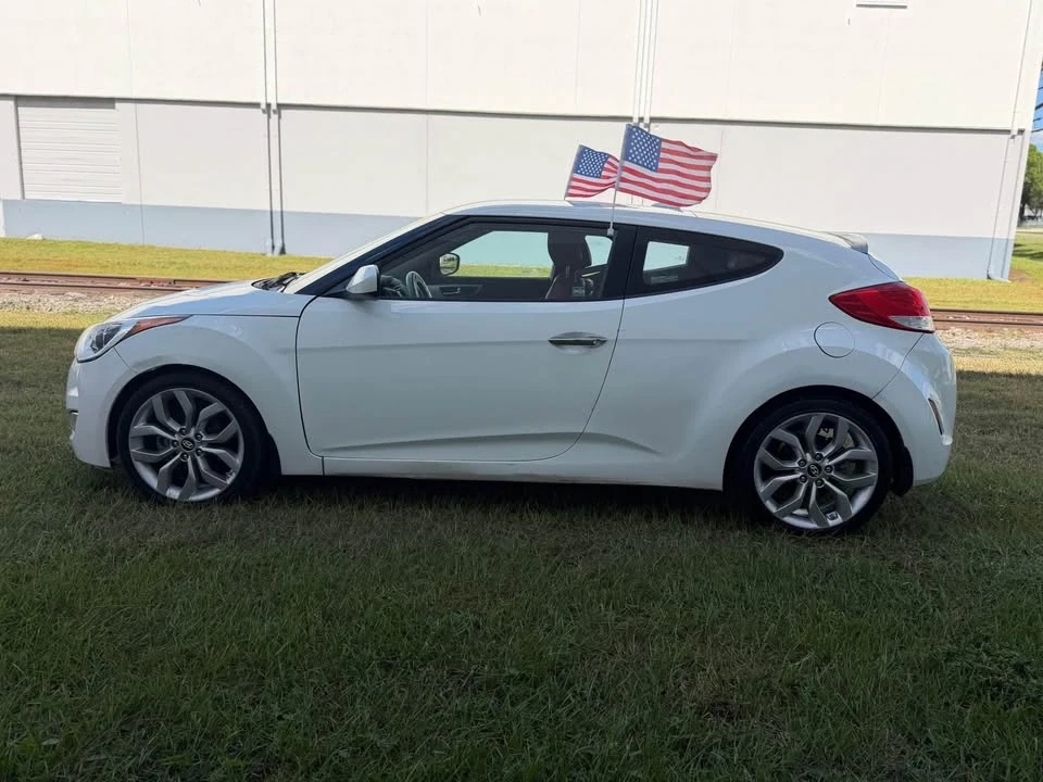 2015 Hyundai Veloster - Image 6 of 15