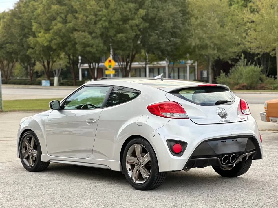 2015 Hyundai Veloster - Image 8 of 15