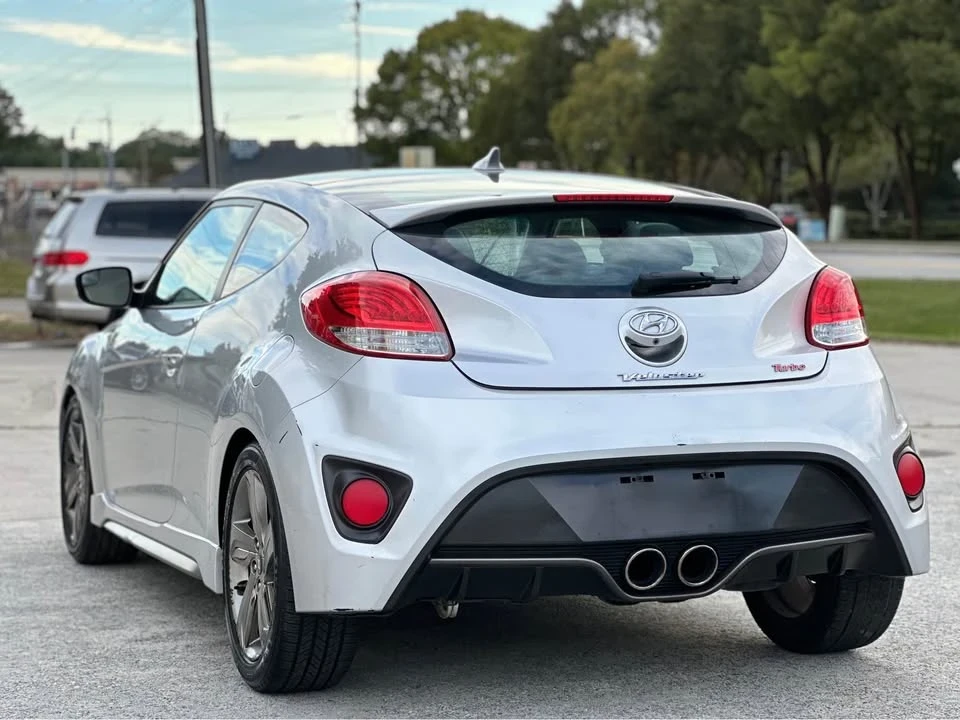 2015 Hyundai Veloster - Image 6 of 15