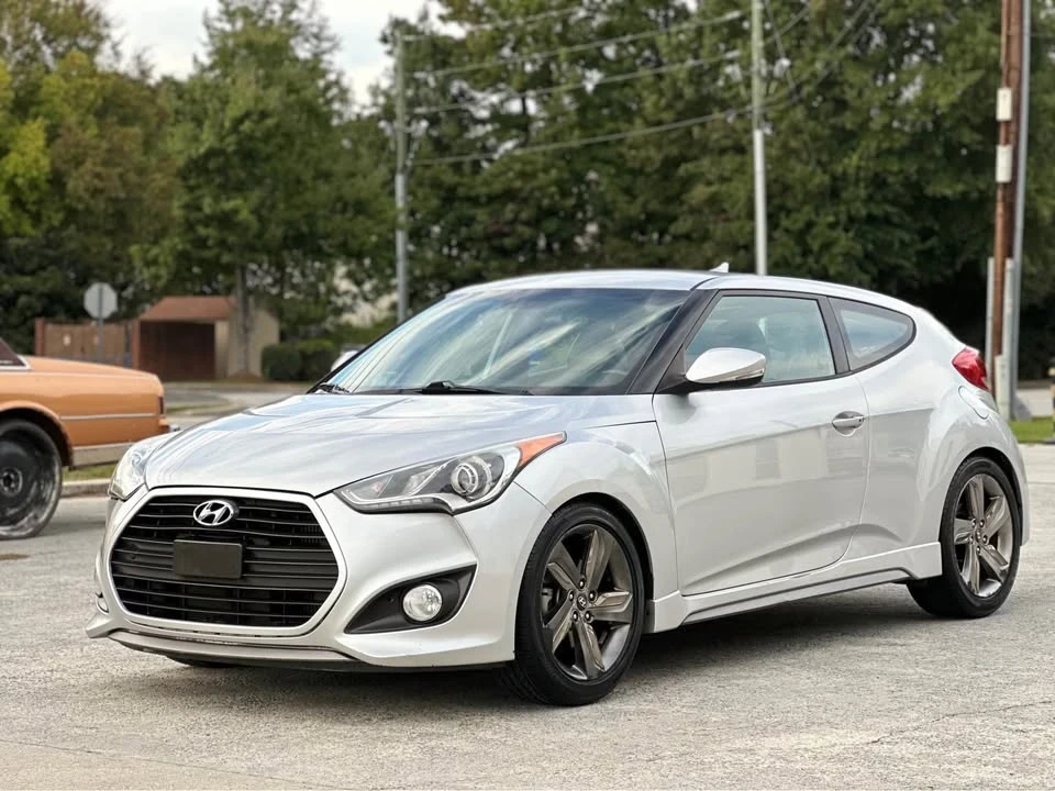 2015 Hyundai Veloster - Image 2 of 15