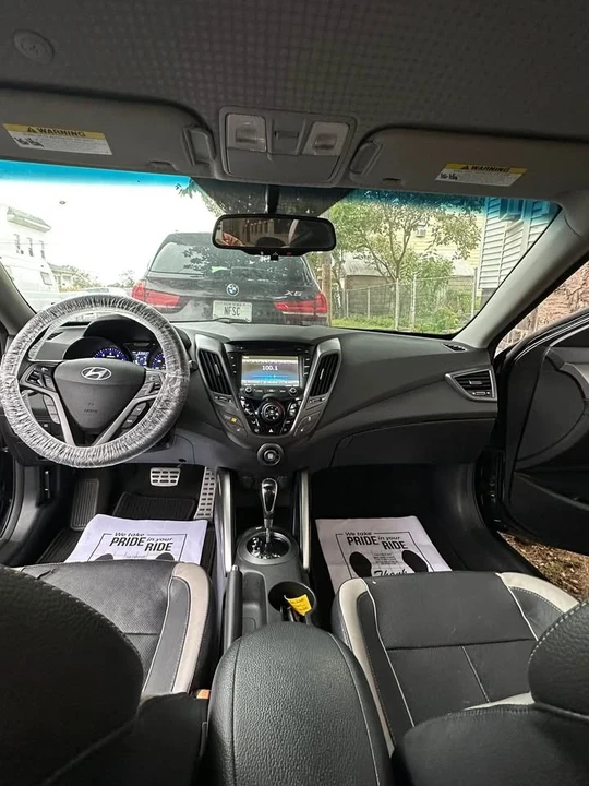 2015 Hyundai Veloster - Image 4 of 7