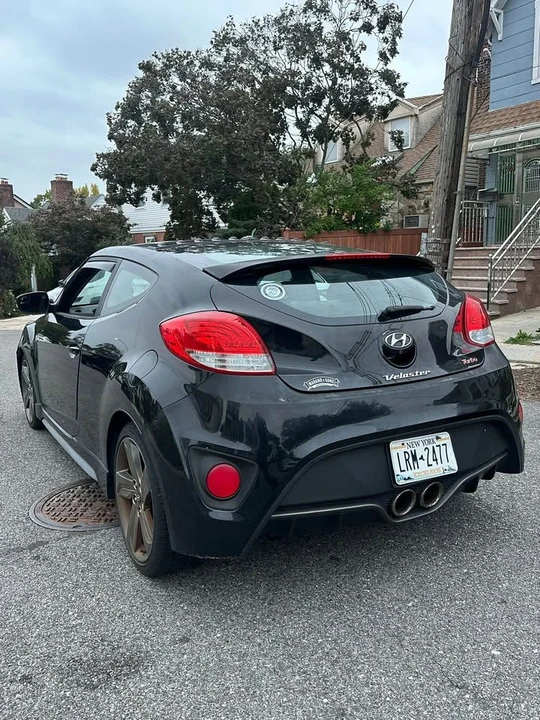 2015 Hyundai Veloster - Image 2 of 7