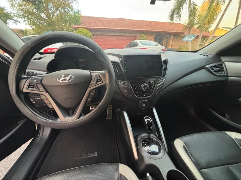 2015 Hyundai Veloster - Image 7 of 13