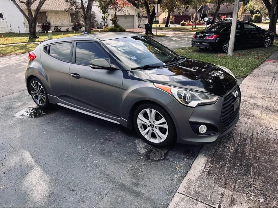 2015 Hyundai Veloster - Image 10 of 13