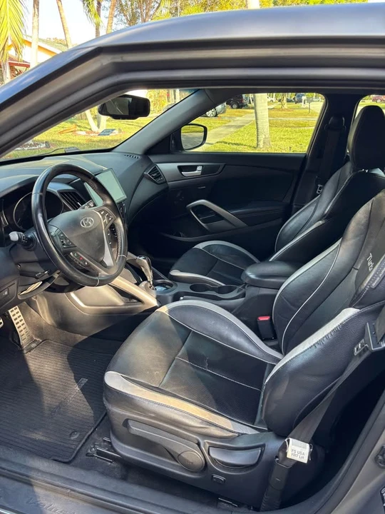 2015 Hyundai Veloster - Image 6 of 13