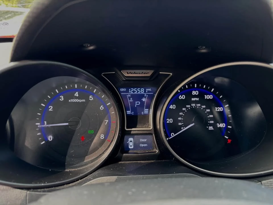 2015 Hyundai Veloster - Image 8 of 13