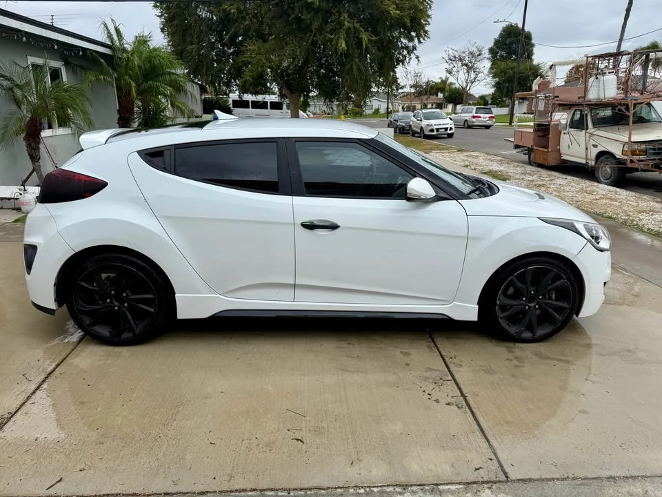 2015 Hyundai Veloster - Image 3 of 18