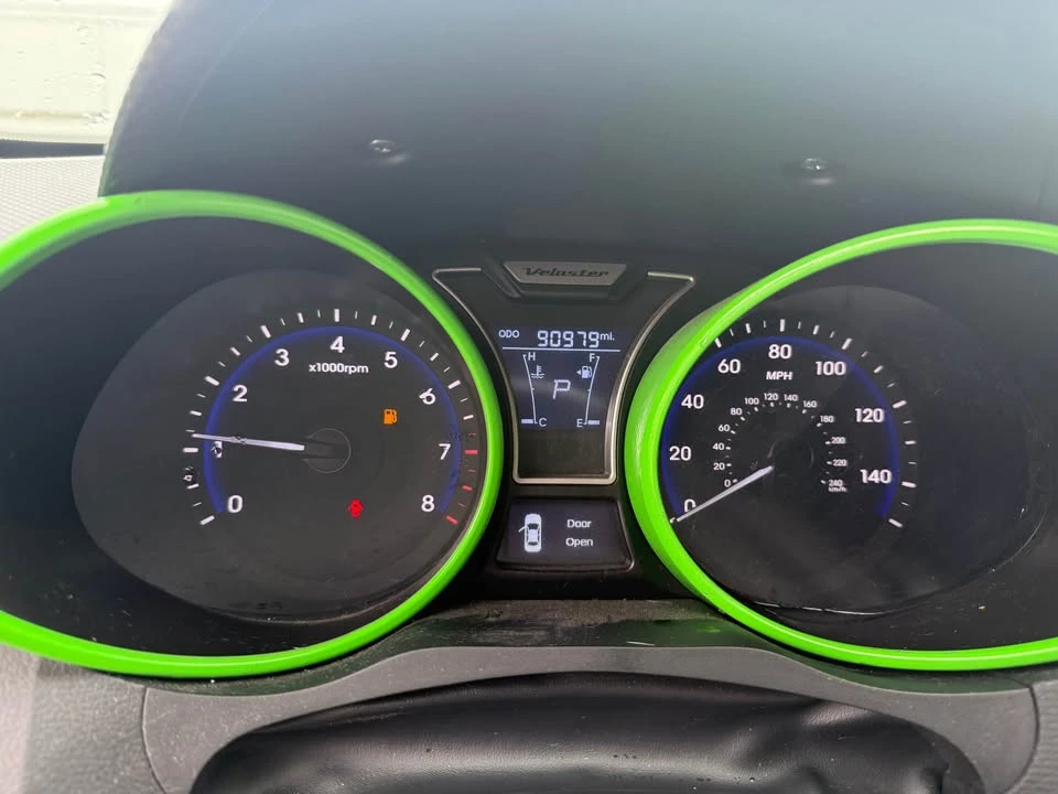 2015 Hyundai Veloster - Image 16 of 18
