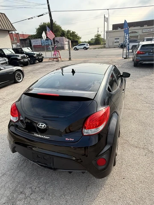 2015 Hyundai Veloster - Image 5 of 10