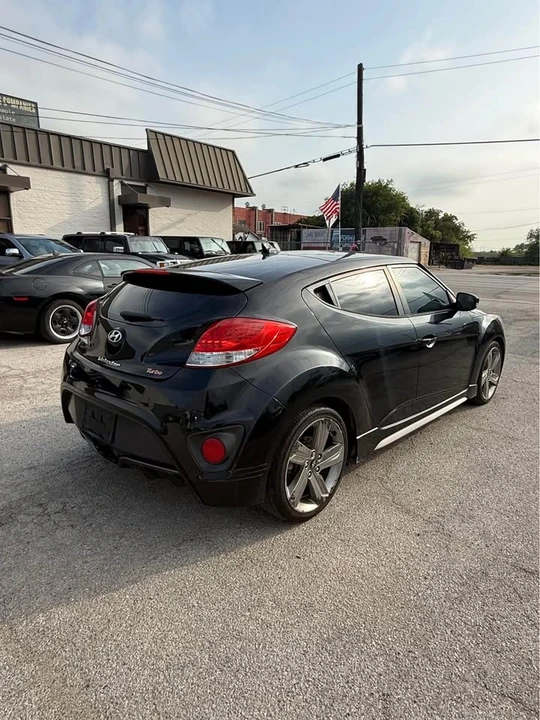 2015 Hyundai Veloster - Image 4 of 10