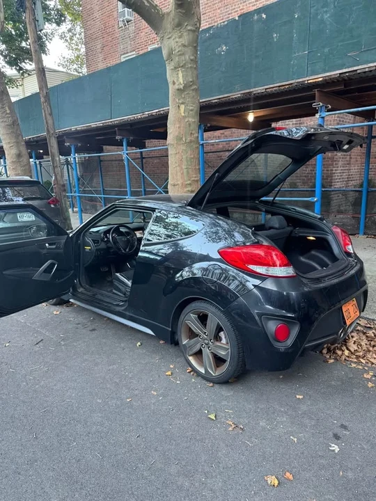 2015 Hyundai Veloster - Image 4 of 20