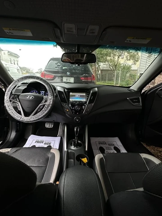 2015 Hyundai Veloster - Image 15 of 20