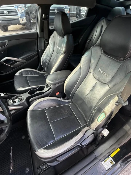 2015 Hyundai Veloster - Image 10 of 10