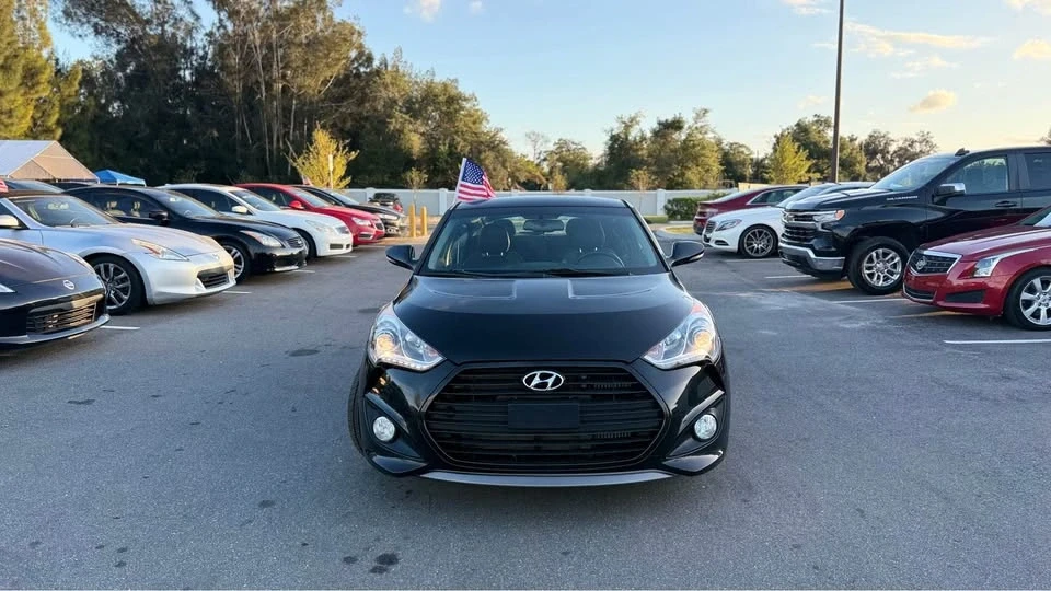 2015 Hyundai Veloster - Image 2 of 13